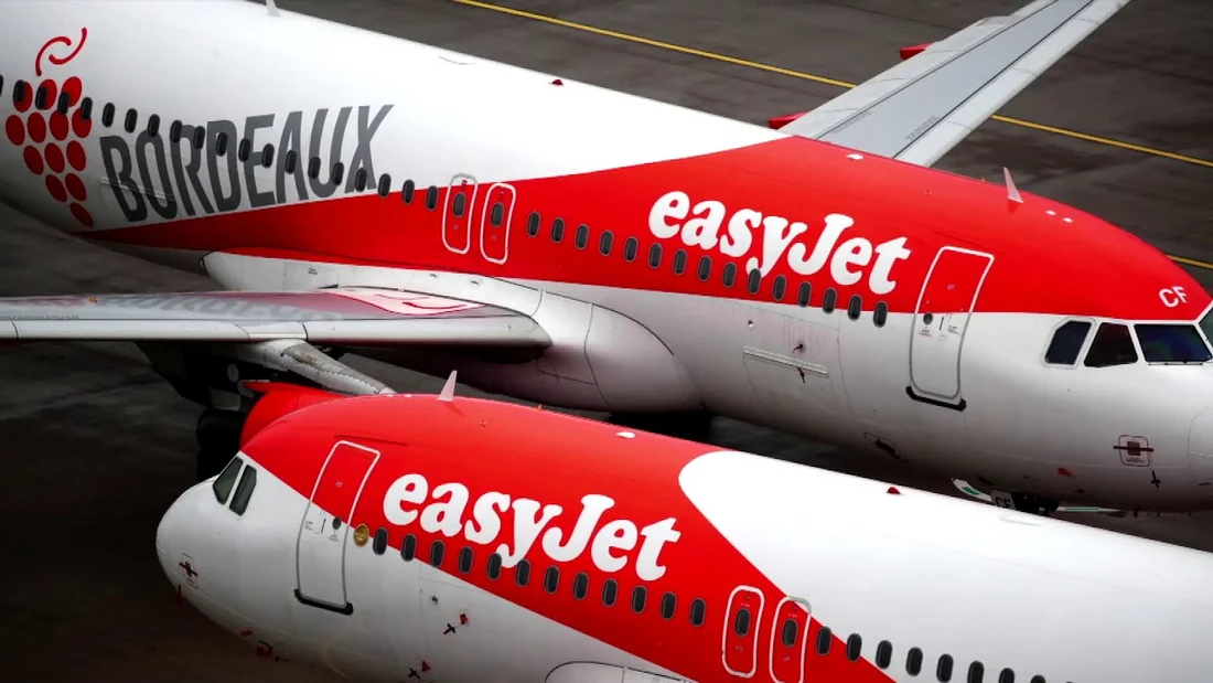 Visual for this record: Two crashes led regulators to ground a bestselling jet