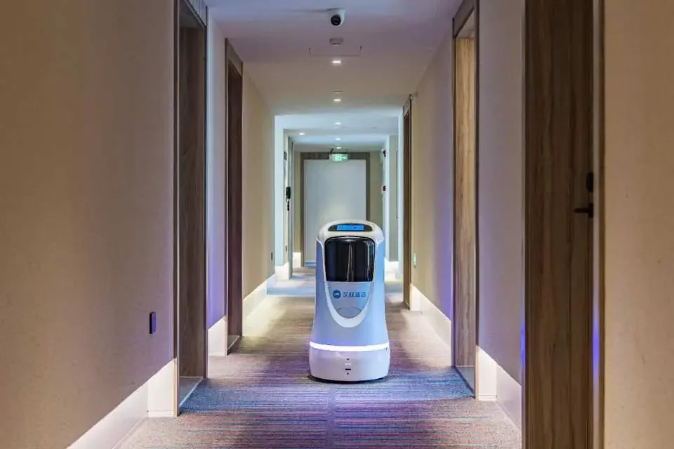 Visual for this record: Service robot sales grew fastest in logistics and hotels
